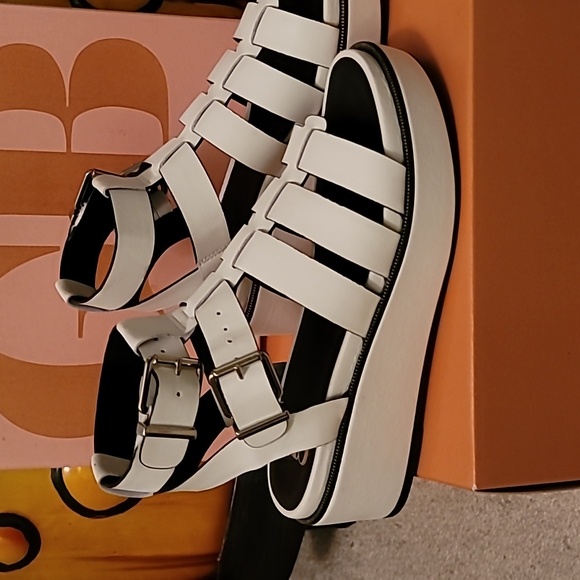 Shoes - Picture 2 of 3